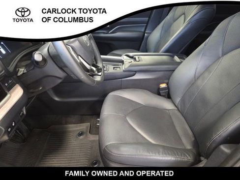 Used 2024 Toyota Grand Highlander AWD image 12
