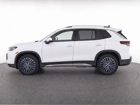 Certified 2025 Volkswagen Tiguan S w/ 18" Wheel Package AWD/4WD image 5