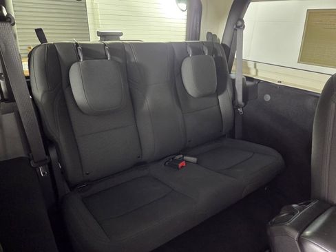 Used 2019 Jeep Wrangler Sport AWD/4WD image 26