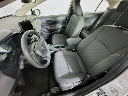 Used 2025 Toyota Corolla LE image 13