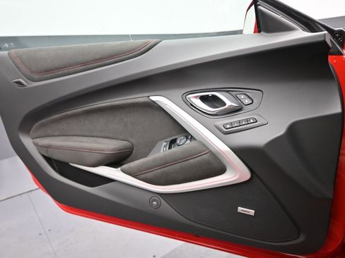 Used 2017 Chevrolet Camaro ZL1 RWD image 9