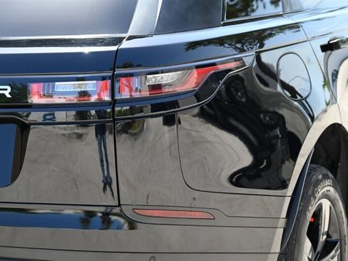 Used 2018 Land Rover Range Rover Velar S AWD/4WD image 12