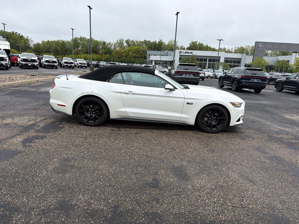 Used 2017 Ford Mustang GT Premium w/ Black Accent Package RWD image 25