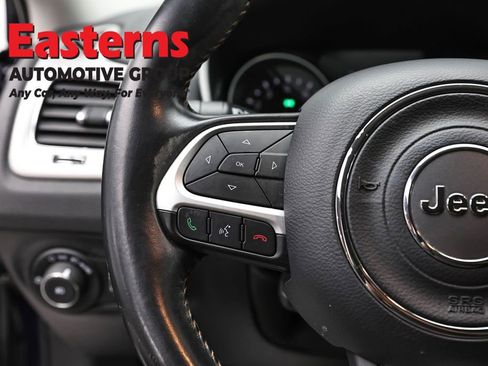 Used 2019 Jeep Compass Latitude FWD image 15