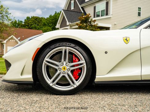 Used 2019 Ferrari 812 Superfast image 4