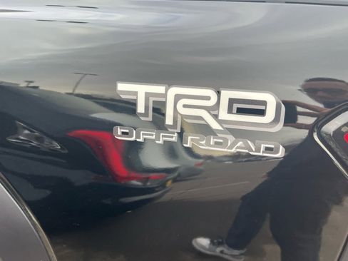 Certified 2024 Toyota Tacoma TRD Off-Road image 5
