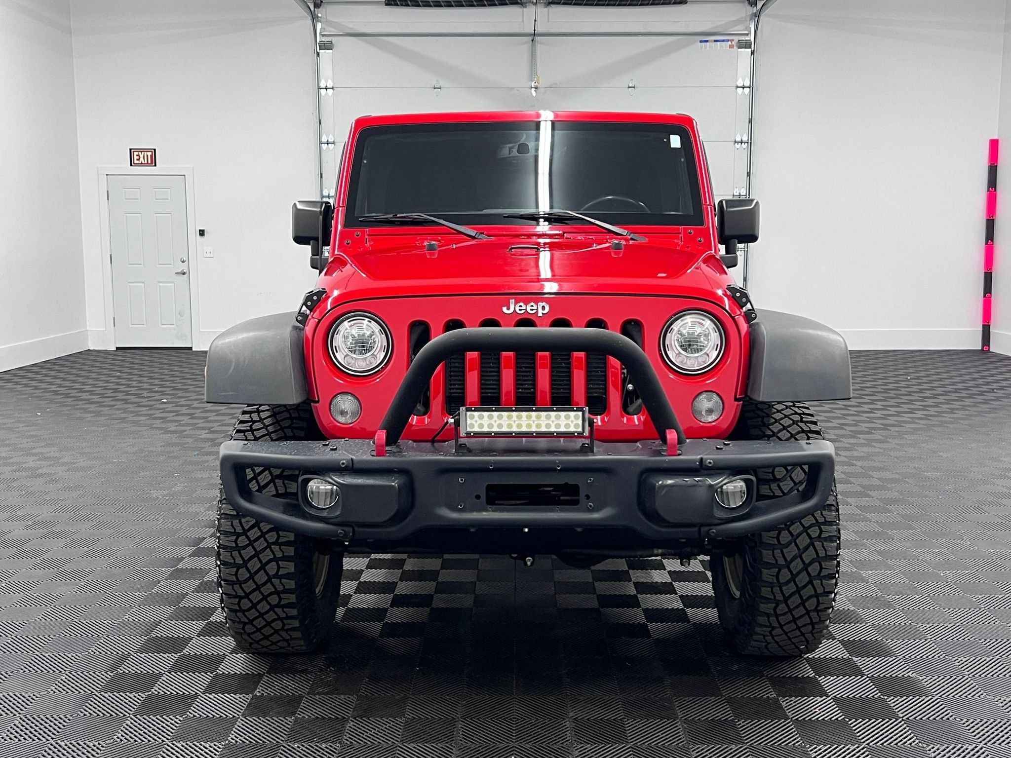 Used 2017 Jeep Wrangler Unlimited Rubicon w/ Connectivity Group AWD/4WD image 6