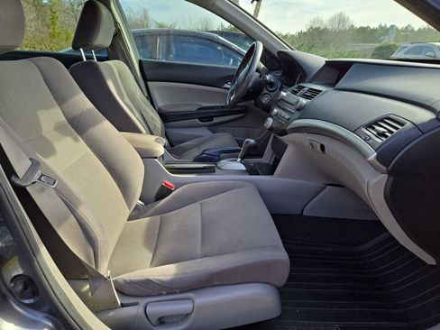 Used 2011 Honda Accord LX-P image 5