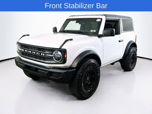 Certified 2022 Ford Bronco 2-Door AWD/4WD image 3