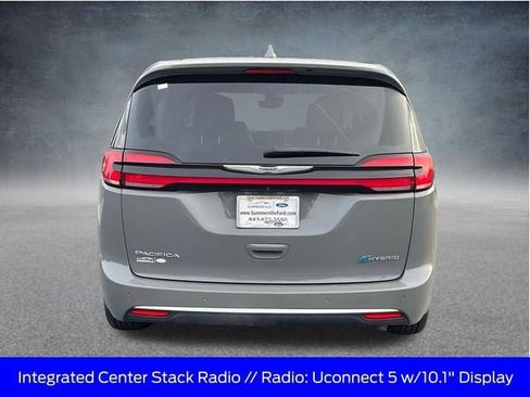 Used 2022 Chrysler Pacifica Touring-L image 5