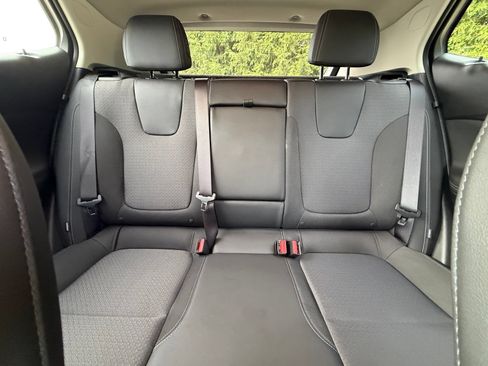 Used 2023 Buick Encore GX Select FWD image 3