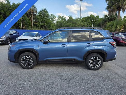 Used 2025 Subaru Forester Premium w/ Convenience Package #1 AWD/4WD image 5