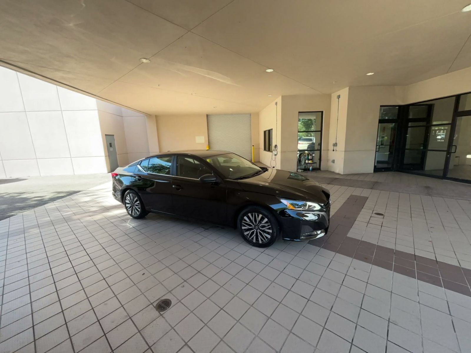 Used 2026 Nissan Altima 2.5 SV FWD image 2