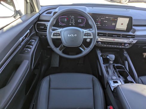 New 2025 Kia Telluride S image 21