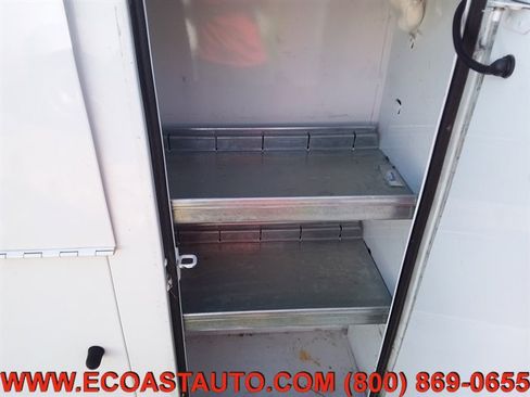 Used 2017 Ford Transit 250 138 w/ Exterior Upgrade Package image 22