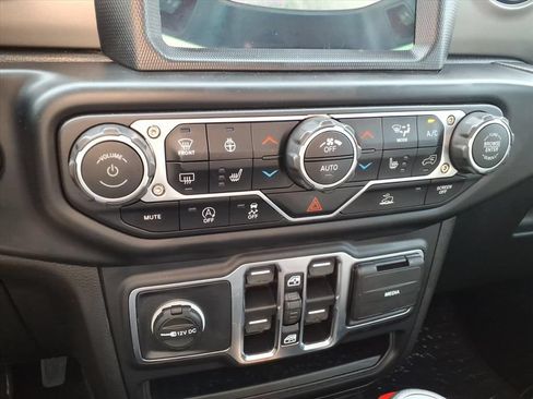 Used 2022 Jeep Gladiator Sport AWD/4WD image 25