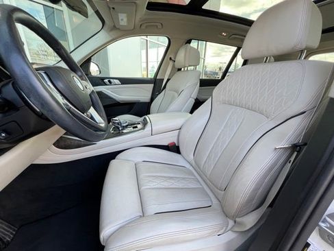Used 2020 BMW X7 xDrive40i w/ Executive Package image 30