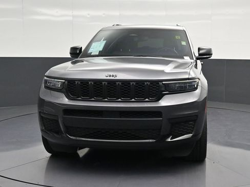 Used 2023 Jeep Grand Cherokee L Laredo RWD image 6