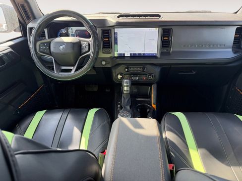 Used 2024 Ford Bronco Badlands image 10