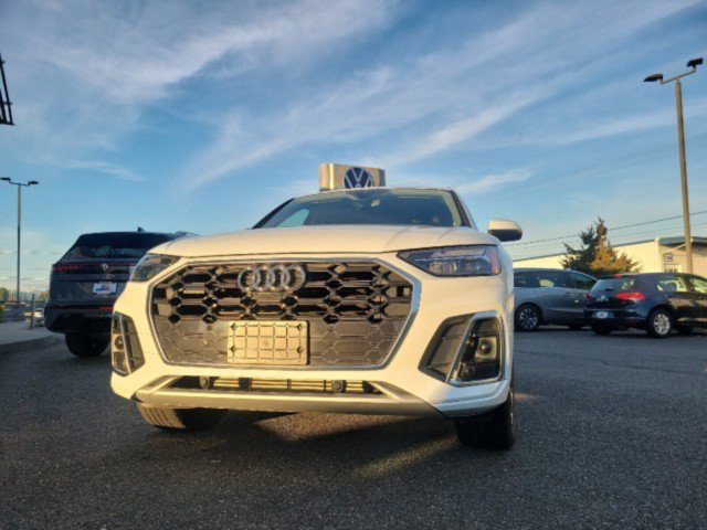 Used 2024 Audi Q5 2.0T Premium Plus w/ Premium Plus Package AWD/4WD image 3