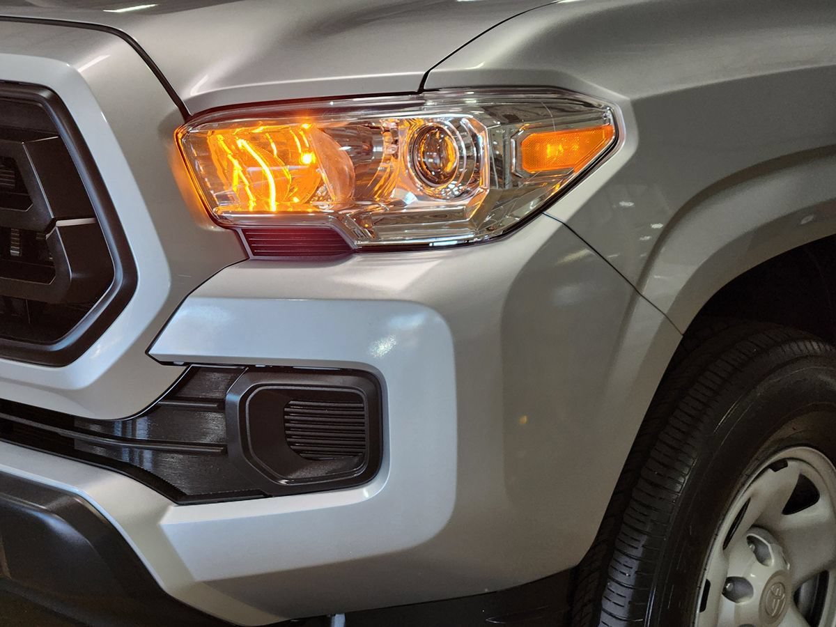Used 2022 Toyota Tacoma SR w/ SR Convenience Package RWD image 14