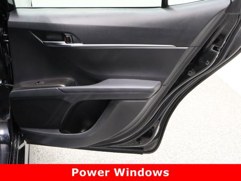 Used 2023 Toyota Camry SE image 30