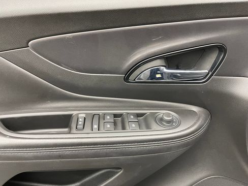 Used 2022 Buick Encore Preferred w/ Safety Package II AWD/4WD image 14