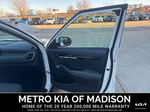 Used 2024 Kia Seltos SX w/ SX Sunroof Package image 37