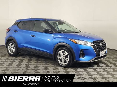 Used 2023 Nissan Kicks S image 1