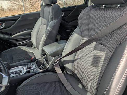Used 2022 Subaru Forester Premium AWD/4WD image 23