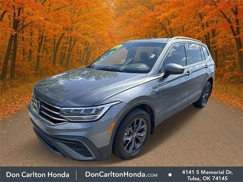 Used 2024 Volkswagen Tiguan SE image 3