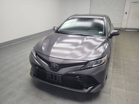 Used 2018 Toyota Camry FWD image 15