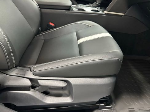 Used 2026 Toyota Camry Hybrid FWD image 59