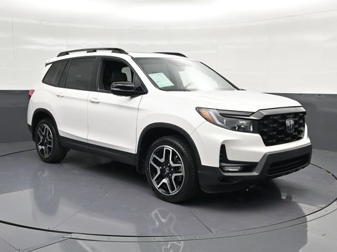 Used 2023 Honda Passport Elite image 5
