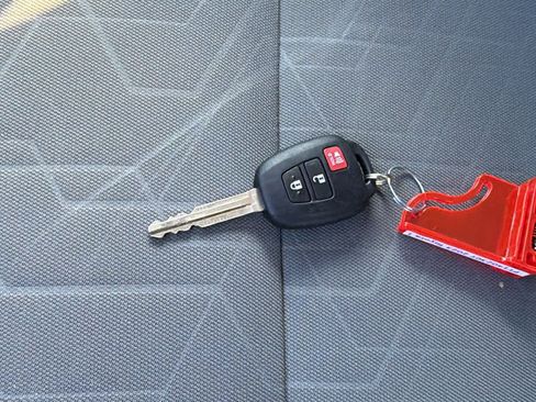 Used 2023 Toyota Tacoma TRD Off-Road image 20