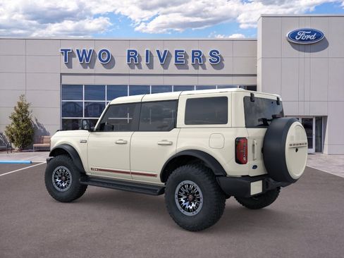 New 2026 Ford Bronco Outer Banks w/ Sasquatch Package AWD/4WD image 4