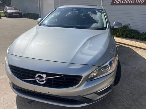 Used 2018 Volvo S60 T5 Dynamic w/ Vision Package FWD image 2