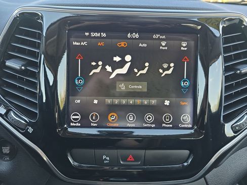 Used 2020 Jeep Cherokee Limited w/ Trailer Tow Group AWD/4WD image 26