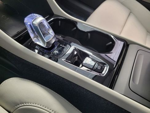 New 2026 Volvo XC40 B5 Plus w/ Protection Package Premier image 19