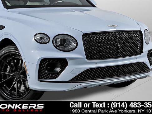 Used 2021 Bentley Bentayga image 15