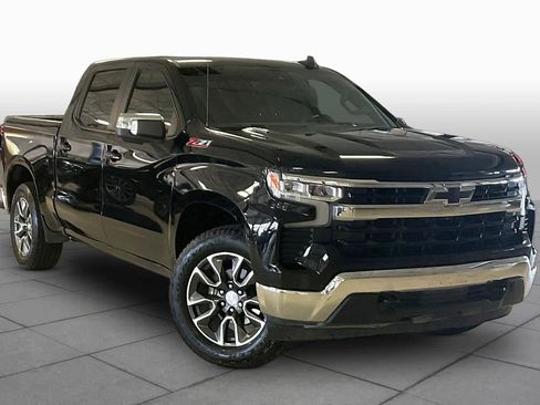Used 2022 Chevrolet Silverado 1500 LT AWD/4WD image 3