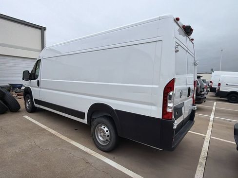 Used 2023 RAM ProMaster 3500 w/ Driver Convenience Group FWD image 3