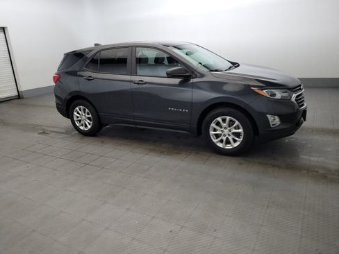 Used 2020 Chevrolet Equinox LS w/ LPO, Cargo Package FWD image 11