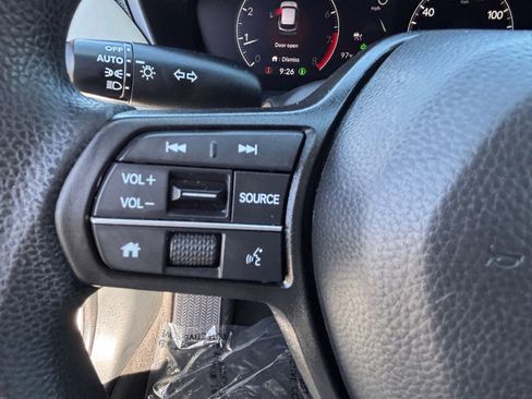 Certified 2023 Honda HR-V LX image 24