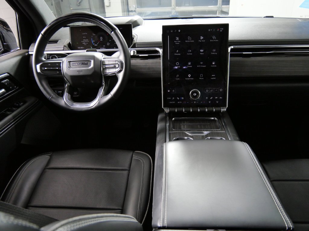 Used 2024 GMC Sierra EV Denali AWD/4WD image 19
