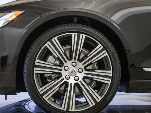 Certified 2023 Volvo S90 B6 Plus AWD/4WD image 10
