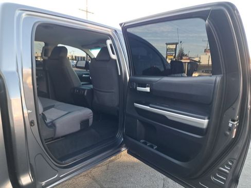Used 2017 Toyota Tundra SR5 image 14