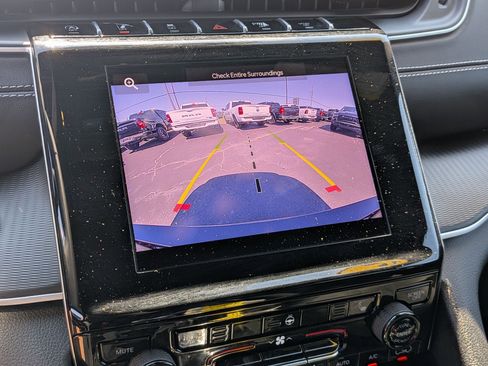 Certified 2025 Jeep Grand Cherokee L Laredo AWD/4WD image 20