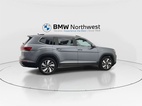 Used 2024 Volkswagen Atlas SEL AWD/4WD image 4