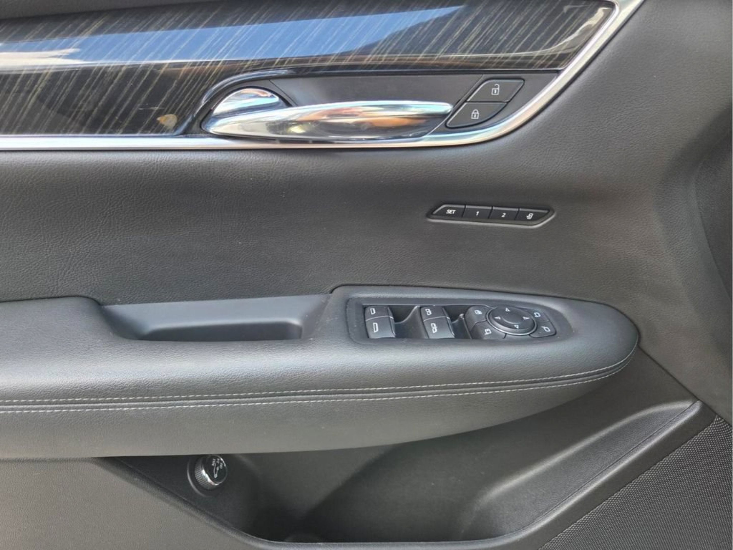 Used 2020 Cadillac XT6 Premium Luxury FWD image 25